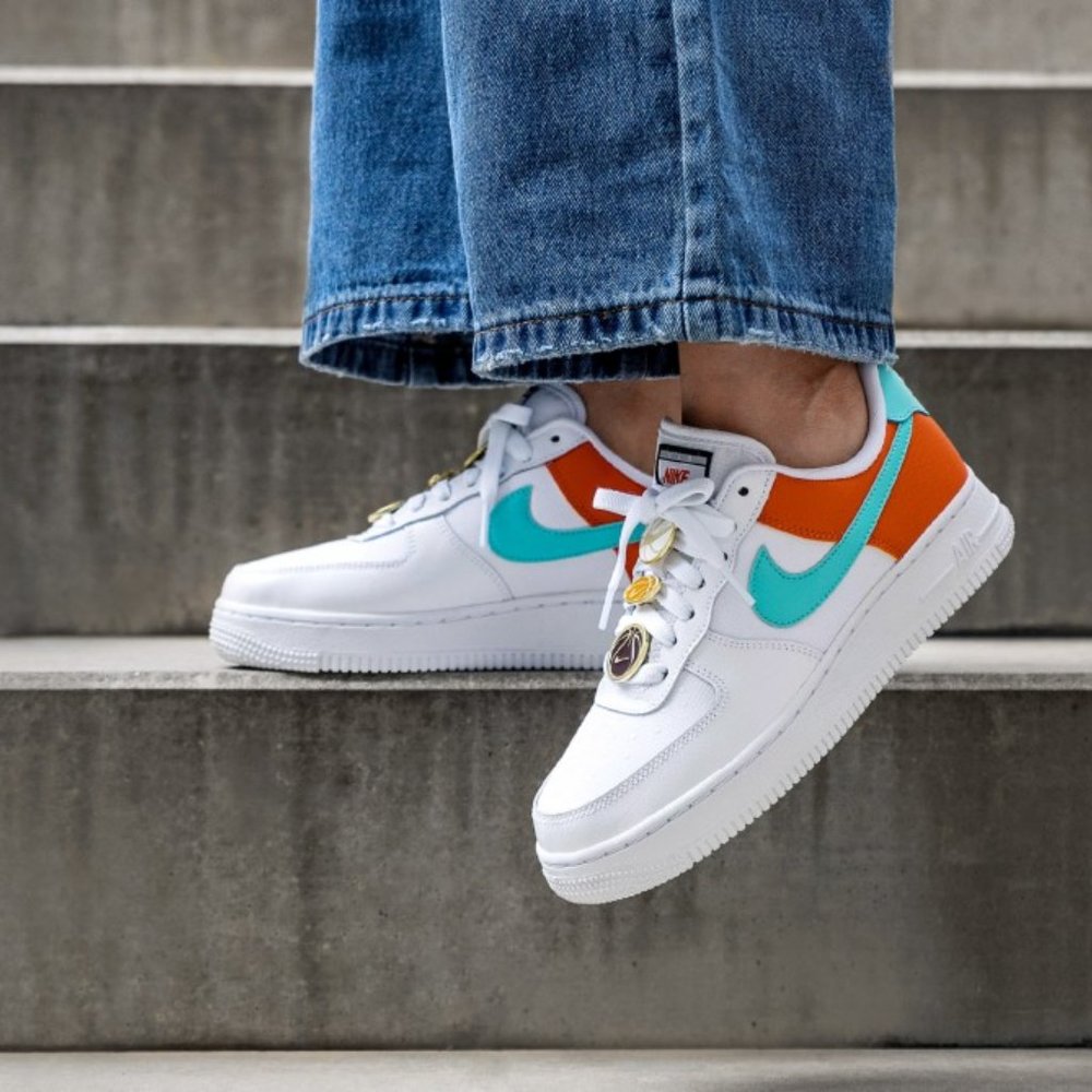 Host Pick! 🎉LIMITED EDITION NIKE Air Force 1 Low SE 'Basketball Pins'